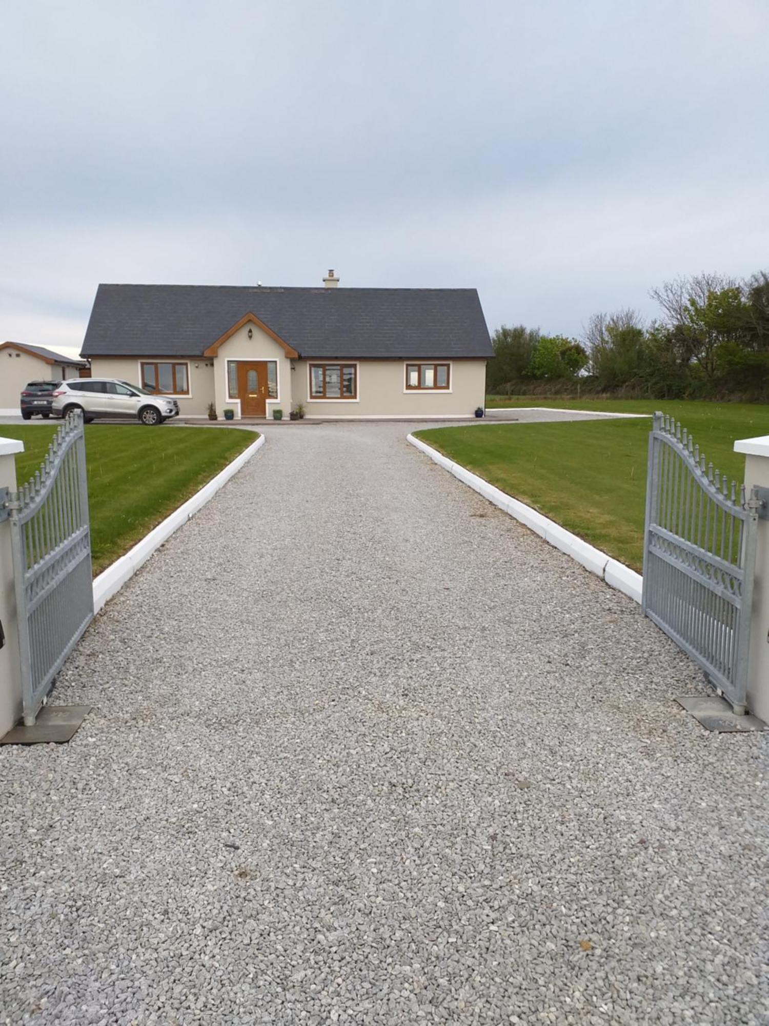 Beachmount House Garryvoe Exteriör bild
